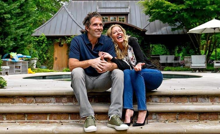 Jesse Itzler on LinkedIn: I always enjoy getting up on the stage with my  wife, Sara Blakely. One of…